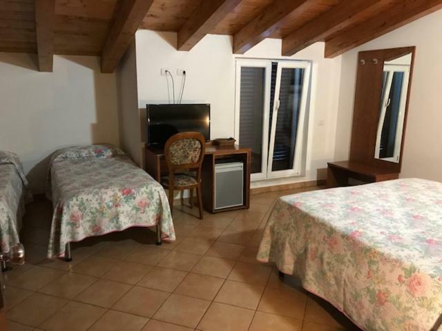 Albergo Antica Luni מראה חיצוני תמונה